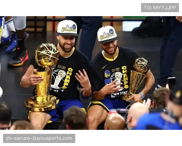 勇士队继续追逐历史，争夺千禧冠军，勇士队夺冠球员名单